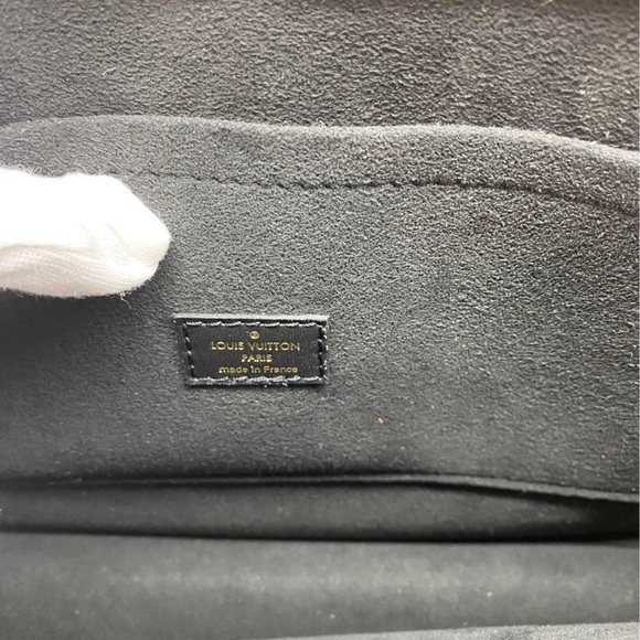 Limited Edition Monogram Giant Reverse Toiletry 26 - Picture 7 of 8